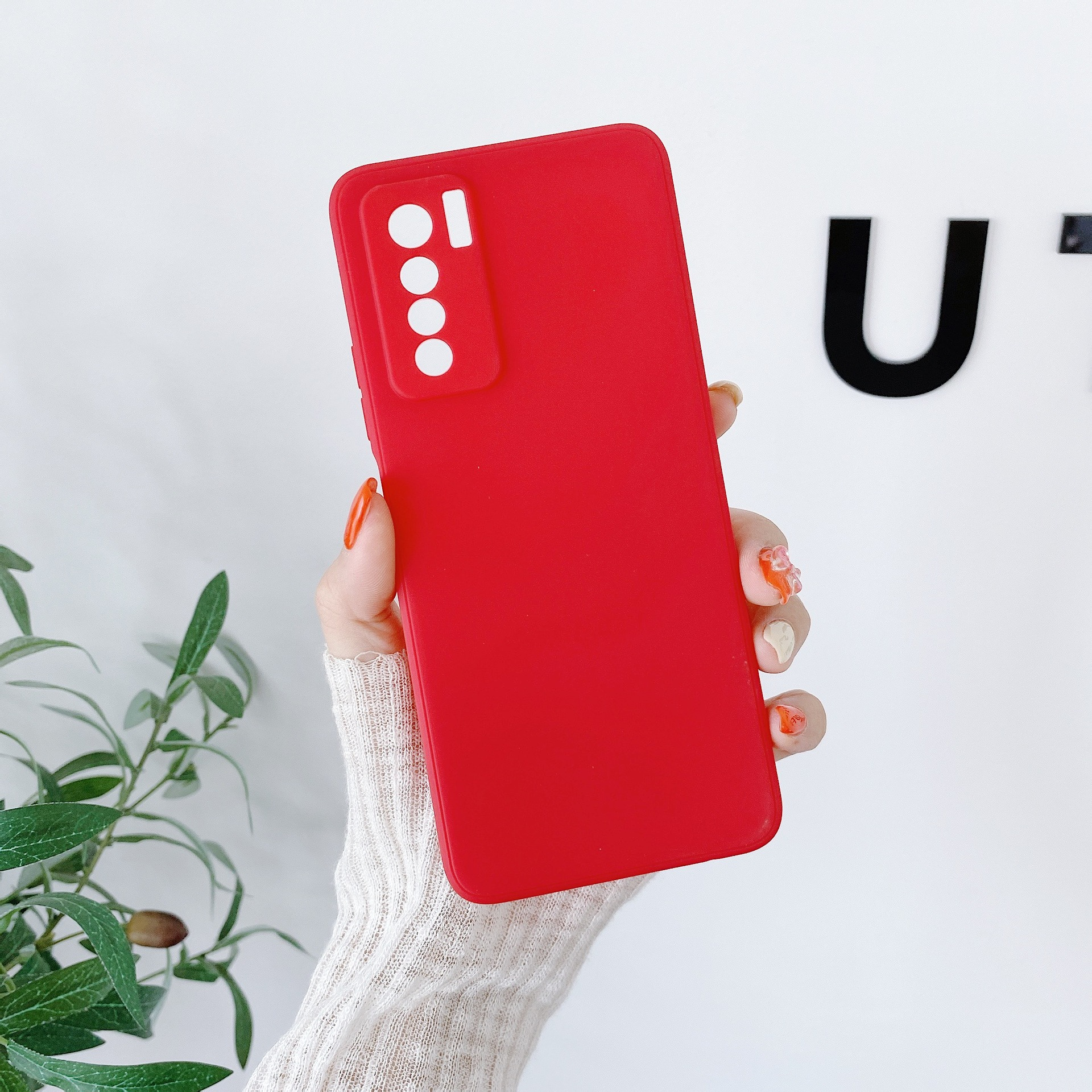 Suitable for mobile phone cases, made of matte silicone material